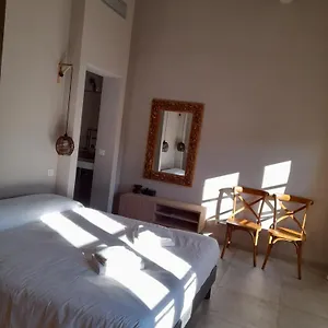 https://apparts-et-lofts-bistrot-des-alpilles.fr-provencehotel.com