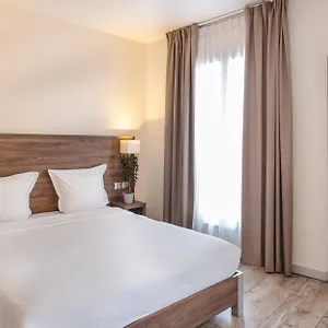 Hotel La Perle Montparnasse, Paris