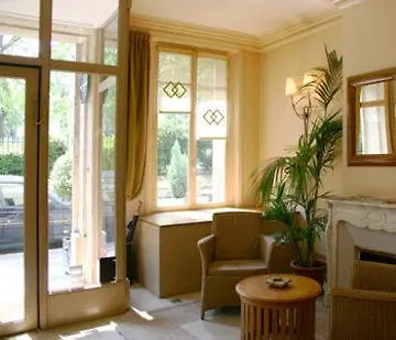 Makom Pereire Paryż Hotel