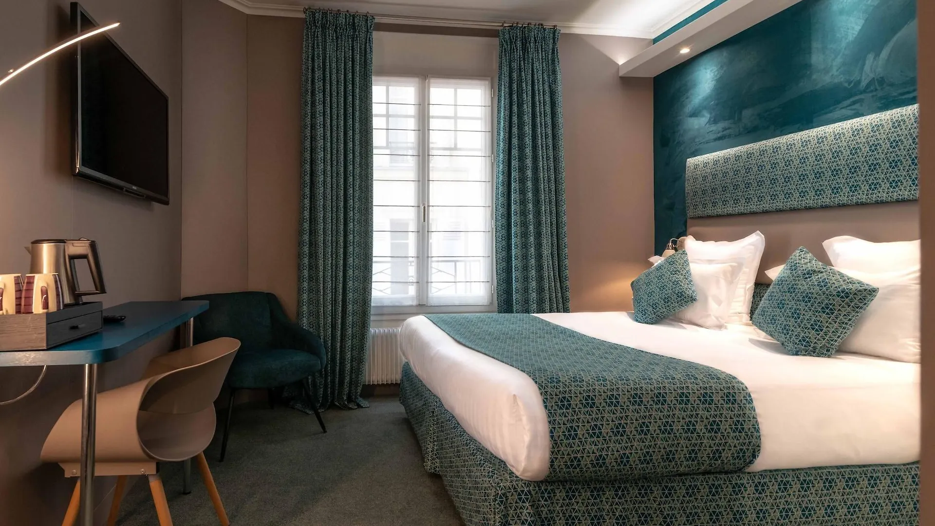 Makom Pereire París Hotel